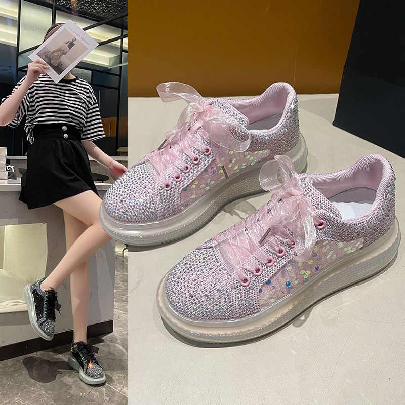 Fashion Fusion: High-End Women’s Sneakers Blending Style and Functionality