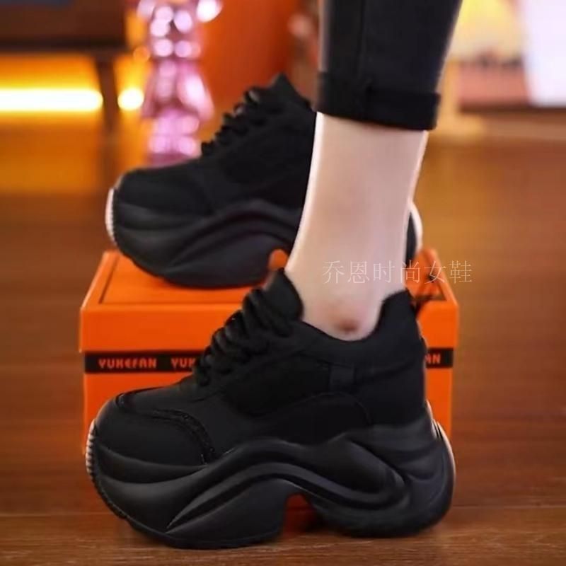 Inner height-increasing women's shoes  autumn and winter plus velvet shoes women's thick-soled platform versatile casual sports shoes