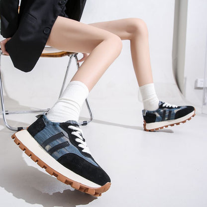 Chic Comfort: Women’s Luxury Leather Sneaker for