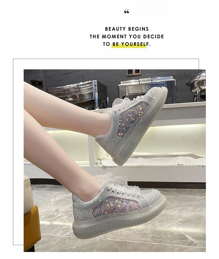 Fashion Fusion: High-End Women’s Sneakers Blending Style and Functionality